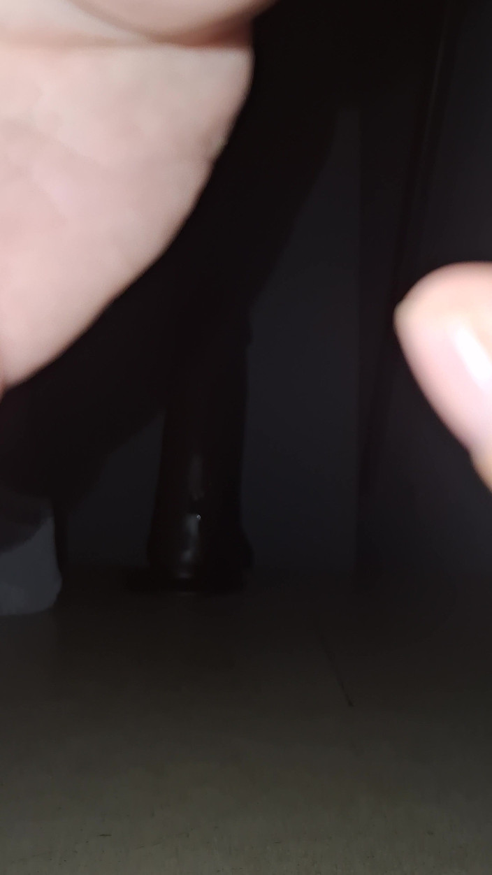 sadiacrossdresser: Very Thick Dildo