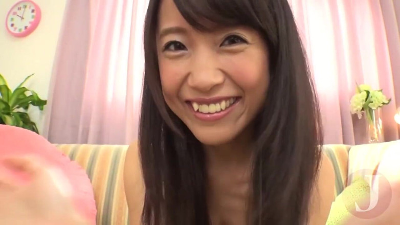 Asian happy ending: Brunette japanese teen in face fetish video
