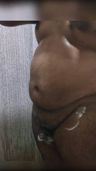 Sujo Dançando Com Show De Banho