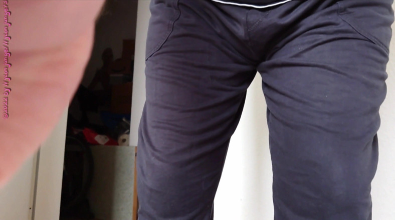 Carmen_Nylonjunge: Kondom asing dalam peti mel