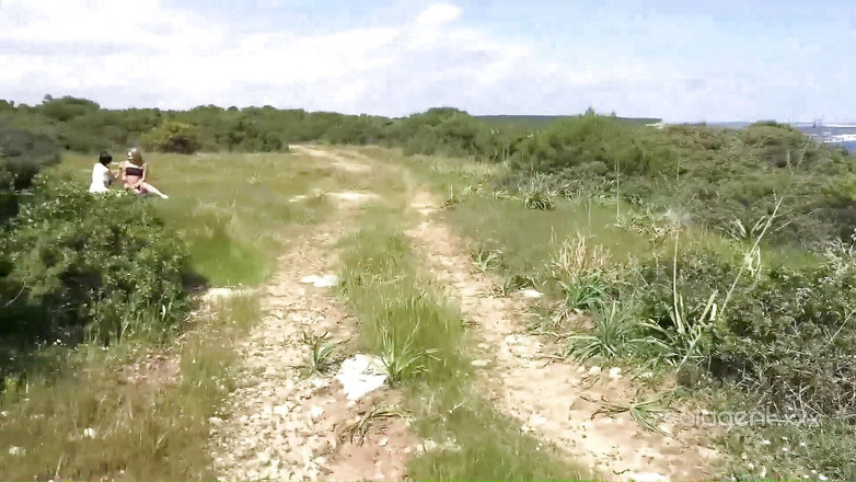 Real Agent: Sasha Rose dan Daniella Margot aksi lesbian panas di luar