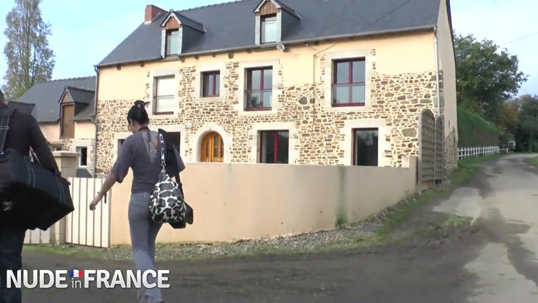 Nude in France: La troia mora porca si strozza con sborrata in bocca