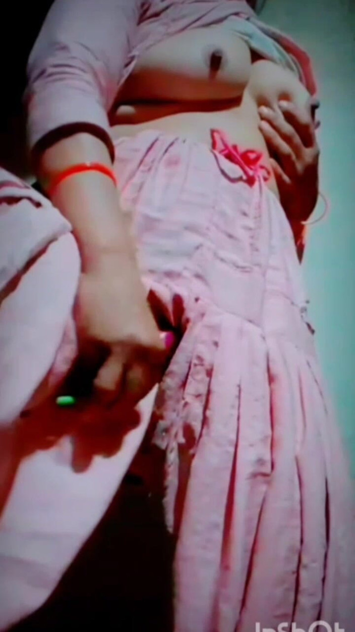 TricolorMusic3: 애인에게 키스하는 가장 친한 친구를 보는 섹시한 펀자브 소녀. 그녀의 가장 친한 친구가 그녀의 연인에게 키스할 때,