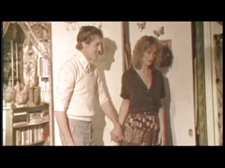 Just X Star: 一个穿着黑色丝袜的漂亮金发女郎被两根老式鸡巴干