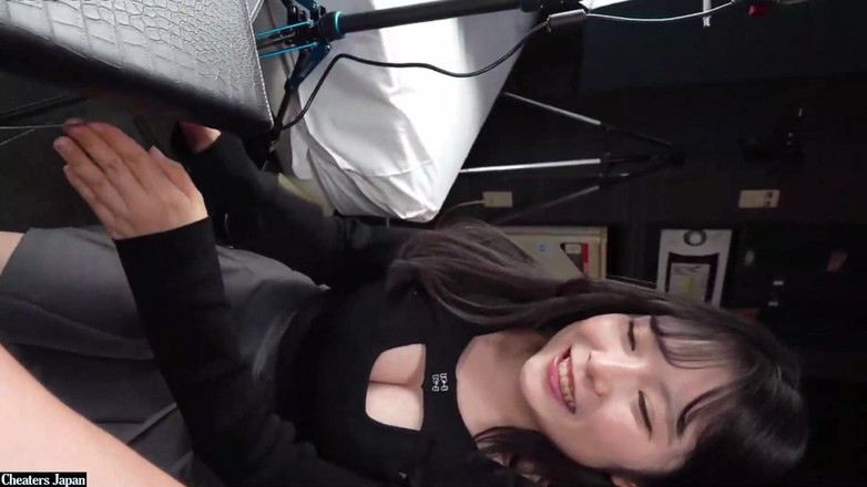 A case of fling: Asian Angel 25084