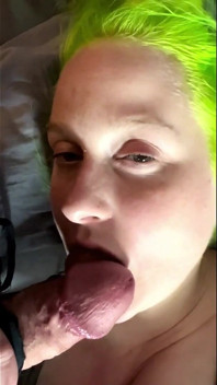 Dolly della porta accanto e stunt cazzo - pompino pov - senza trucco
