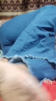 오늘 처음으로 카우걸 자세로 내 새 바비 따먹기