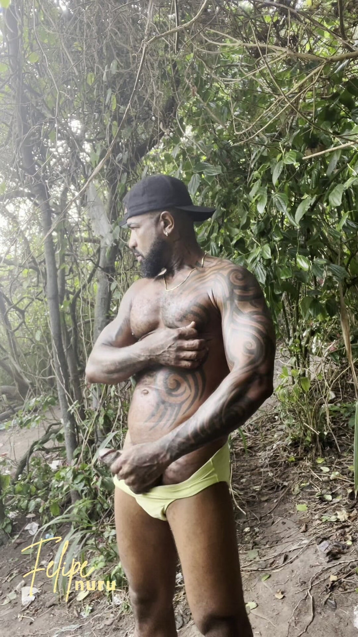 Felipe Nuru: Играю один на тропе