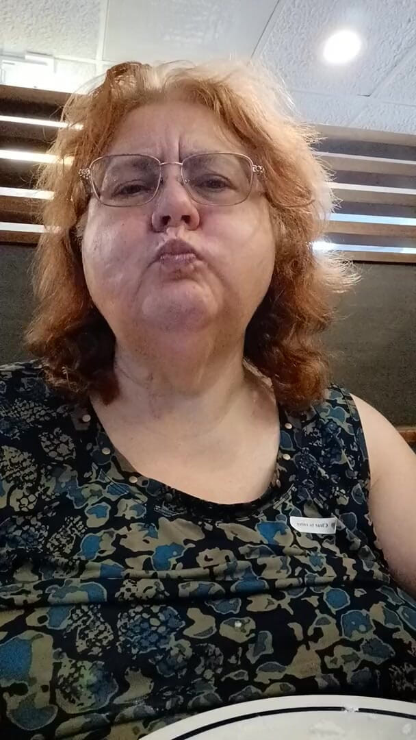 BBW nurse Vicki adventures with friends: Blueberry Crepes dan Creme Yummy
