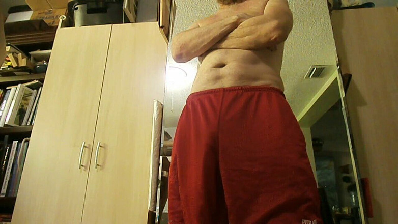 Hairyartist: Un beau-père et son beau-fils parlent d'une fille poilue