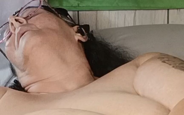 HerculesnVENUS: 外の怪物のような振動 彼女はそのダッチワイフを中に連れて行きます