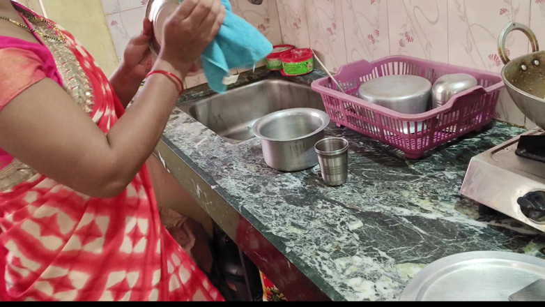 Mumbai Ashu: Video seks kichen gadis hot india