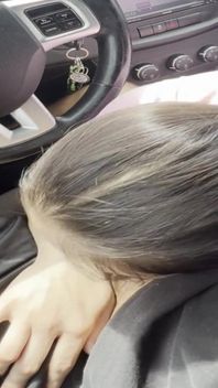 吮吸鸡巴差点被抓