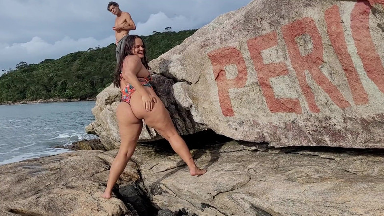Paty Bumbum: Macky lớn đã phá vỡ âm hộ của tôi với con cu...