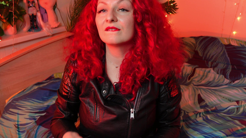 Arya Grander: ASMR plastik, heiß klingendes video