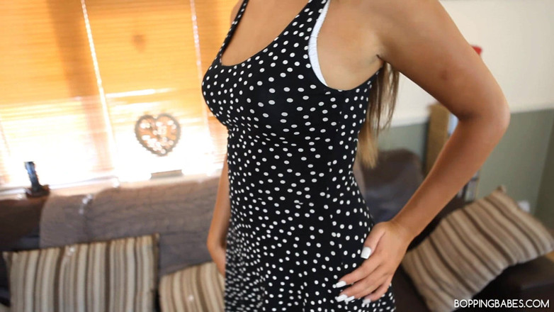 Bopping babes: Laura - Sultry perlahan