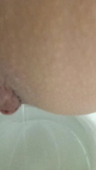 Mistress_GR: ฝนทองกับการผายลมทางตูด