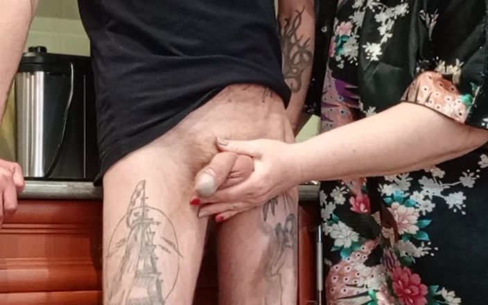 Zona901: Orgazm z gorącą grubą spermą w ustach mojej przyjaciółki, które...