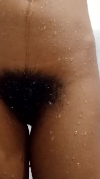 Indiana amorosa sexy quer foda enquanto toma banho