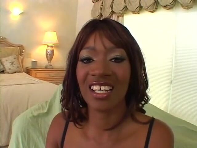 American Idol X: Ebony MILf goes crazy over big white cock