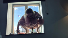 Bambi_beauty1: Bambi v okně