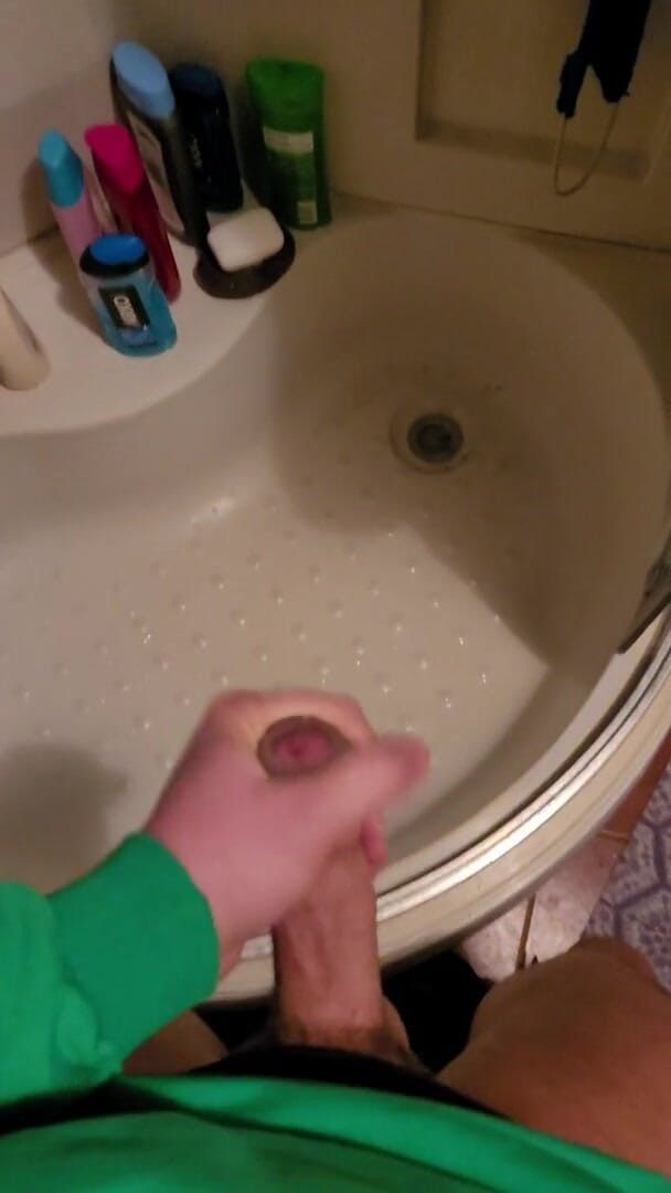 Wanker forever: Secretly Jerking off in the Bathroom
