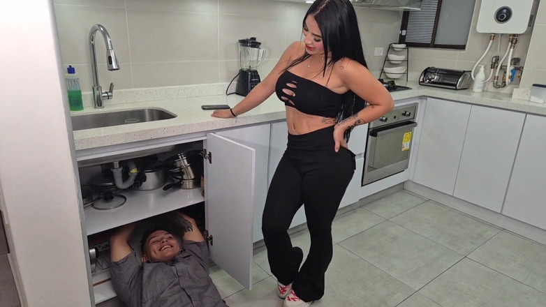 AlejandraPalacios: Cute Latina Pays Plomero Apprentice with a Good Ride on...
