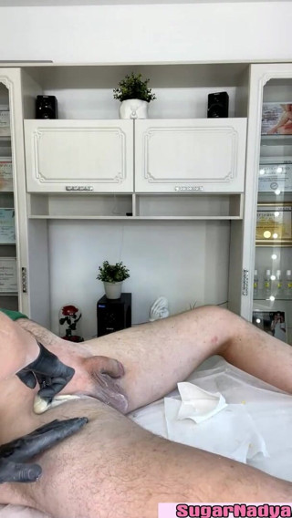 SugarNadya: SugarNadya depilatories hair on big horny cock