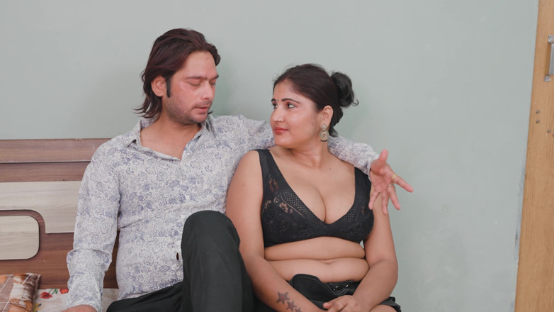 Desimaal69: Massaged Bhabhi Took the Entire Penis in Her Mouth.