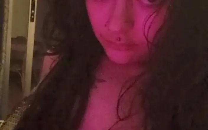 InkedDevilXxx: Sexy. Spanish Dreadhead Hotwife