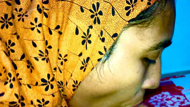 Immfuck: Indian Hijab Muslim Beautiful Girl Deepthroat Blowjob with Cumshot