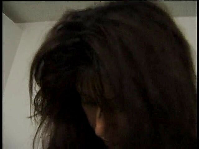 Lucky Cooch: Cewek rambut cokelat yang aduhai lagi pamer tubuh bahenolnya