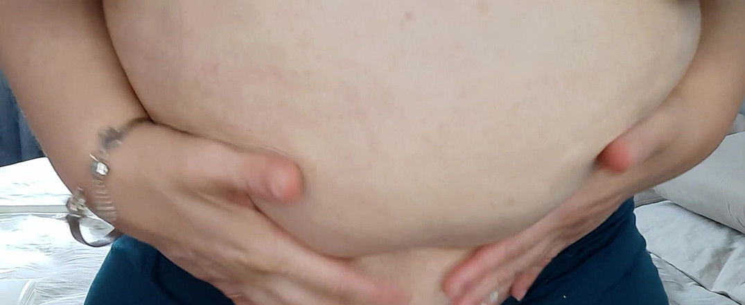 hugeboobswife: E' il mio piacere di darti piacere, ecco il tuo...