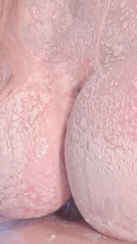 Não é bom em cozinhar, mas o melhor do titfuck! Lilykoti