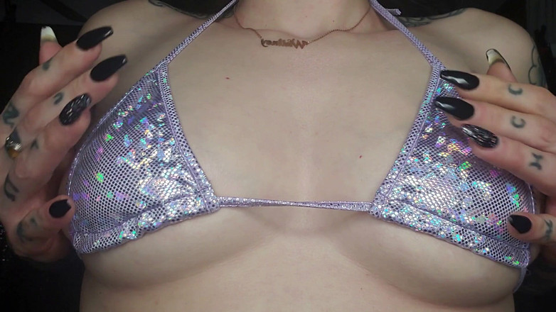 Miss Morticia: Mijn tieten zijn alles