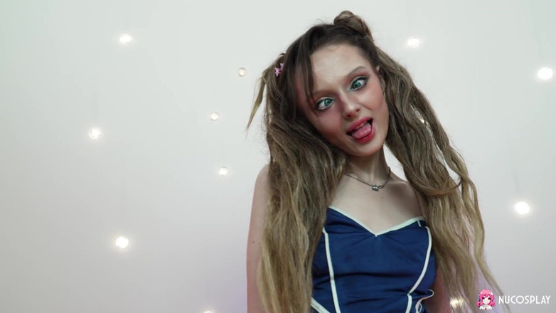 Nu Cosplay: Extra kleines lilithliber in ihrem ersten cosplay-porno-video