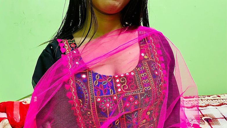 Riya Chowdhury: मैंने अपनी पत्नी को नए कपड़े उपहार में देने के बाद क्या किया