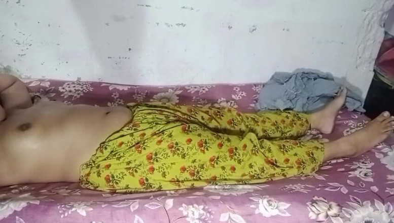 RIMSHA: Indiancă bhabi sexy se fute cu fratele vitreg