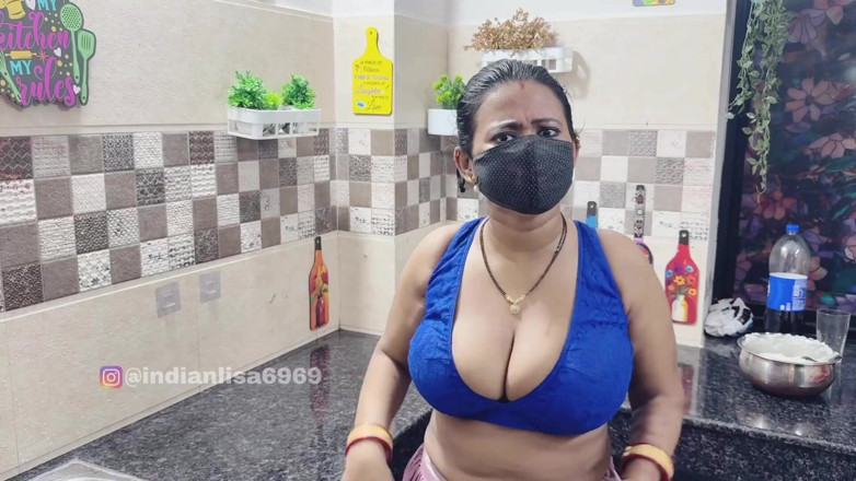 IndianMyra07: ลูกชายต่างมารดา จับแม่เลี้ยงเย็ดกับช่างประปา ตอนที่ 1
