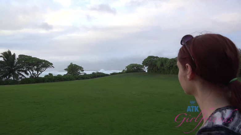 ATK Fans (Girlfriends): Liburan virtual di hawaii sama violet monroe 5/5