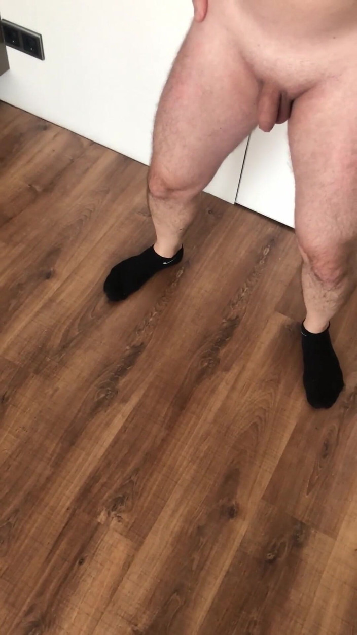 Mistress Mary: Schlag Deine Eier POV