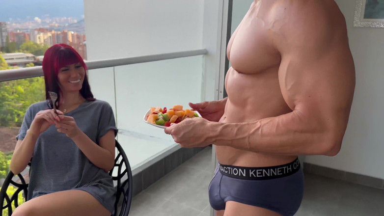 Duncan Saint: ホットなカップルは朝一番にお互いをファックします