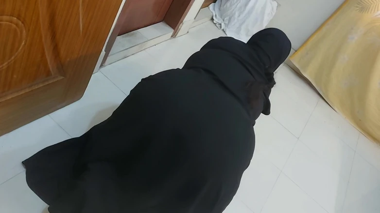 Aria Mia: Big Ass &amp; Huge Tits Arabian Stepmom Fucked by Indian Stepson