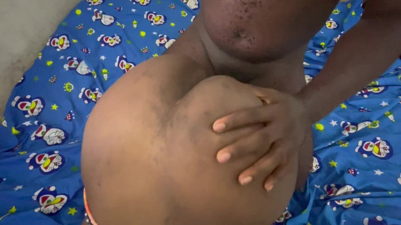 Zion: 내 작은 엉덩이 딸을 돌림