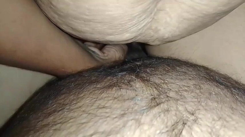 Skydreem1104: La ragazza del villaggio indiano cavalca il pene di suo...