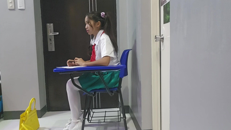 creamberryfairy: Zdesperowany student siusiu