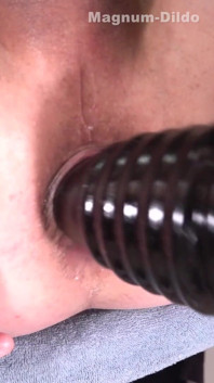Sissy anální masturbace - část 10