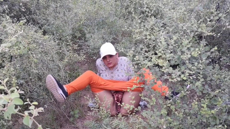 Khushboobhabi: La ragazza è venuto per una passeggiata, un ragazzo ha baciato...