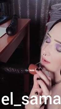 Naughty Office Worker Gets Horny at the Office