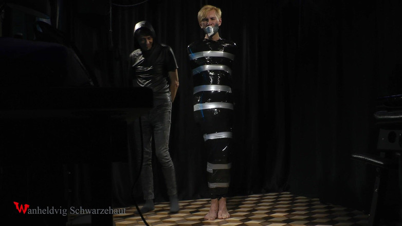 Wanheldvig: Nicky Wickelte Socken Geknebelt